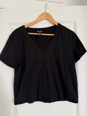 Athleta Black V-Neck Short Sleeve Tee Top
